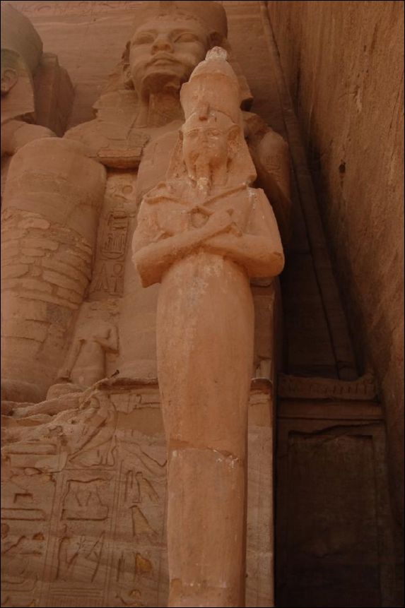 <i><b>Abu Simbel-051</b></i>